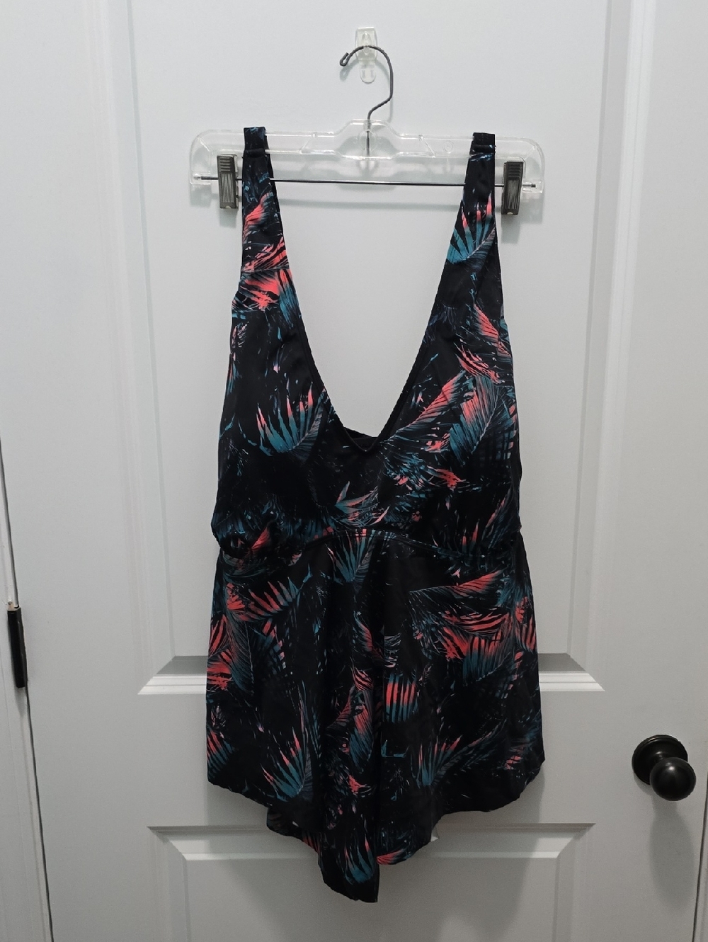 Torrid Black Swim Tankini with Coral and Teal Palm Print Size 4